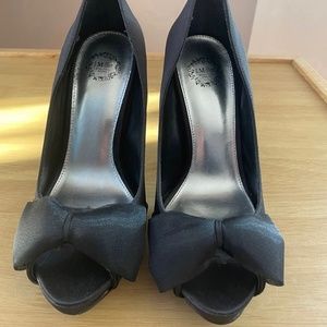 Brand New Black Bow-Top Heels